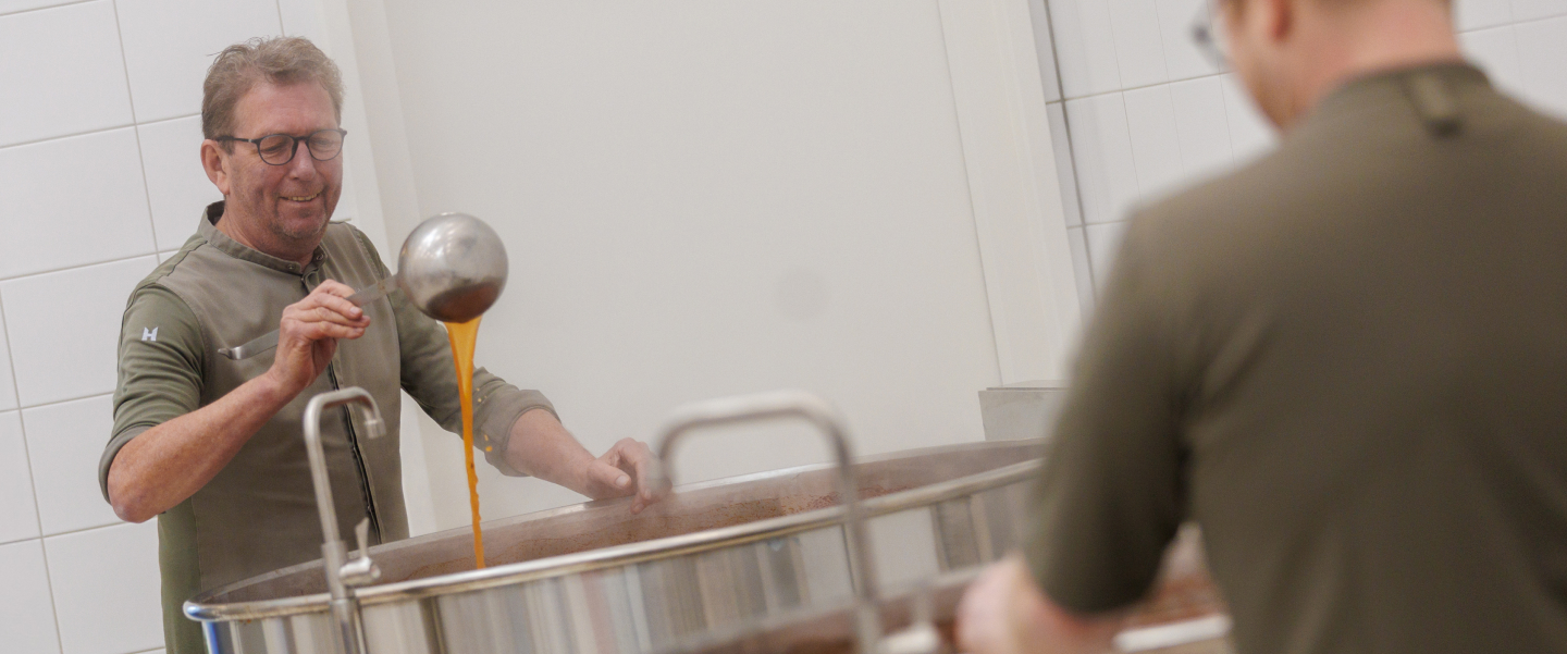 Gerard Wollerich in de keuken